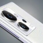 HP mid-range dengan fast charging tercepat 2025, bisa ngecas 100% dalam waktu 20–30 menit