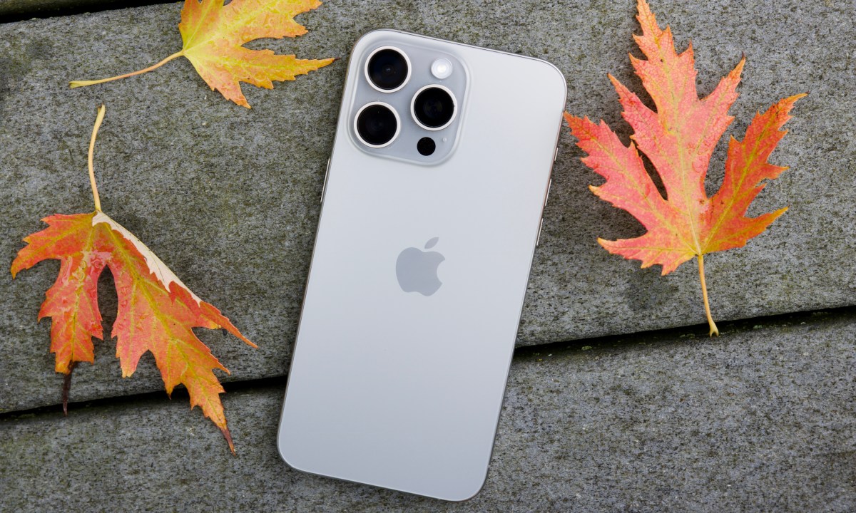 Review iPhone 15 Pro Max 2025: Kamera Pro, Chip Kencang, dan Body Titanium!